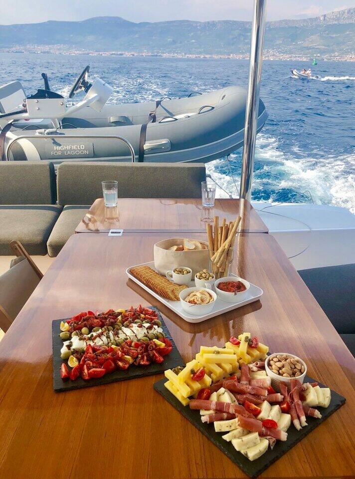 Catamaran 