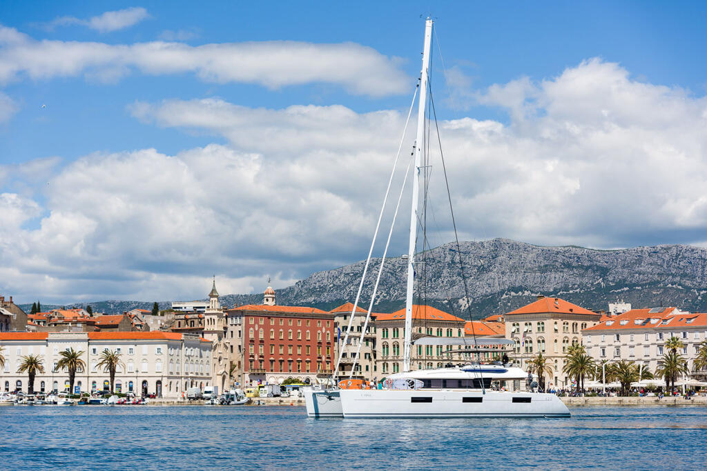 Catamaran 