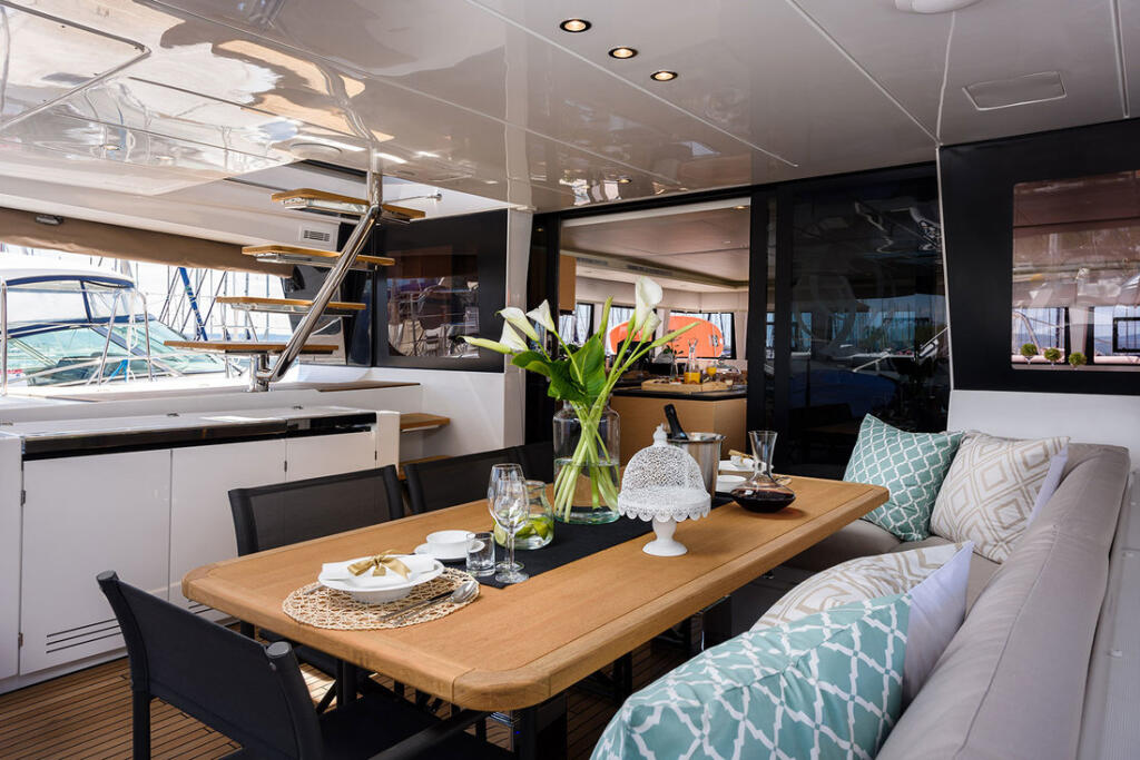 Catamaran 