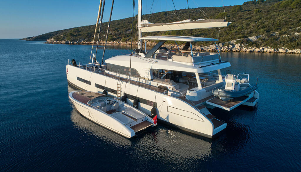 Catamaran 