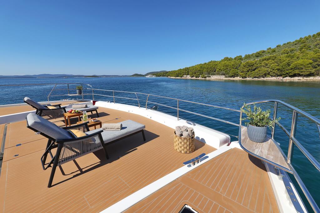 Power catamaran 
