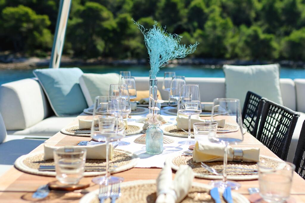Power catamaran 