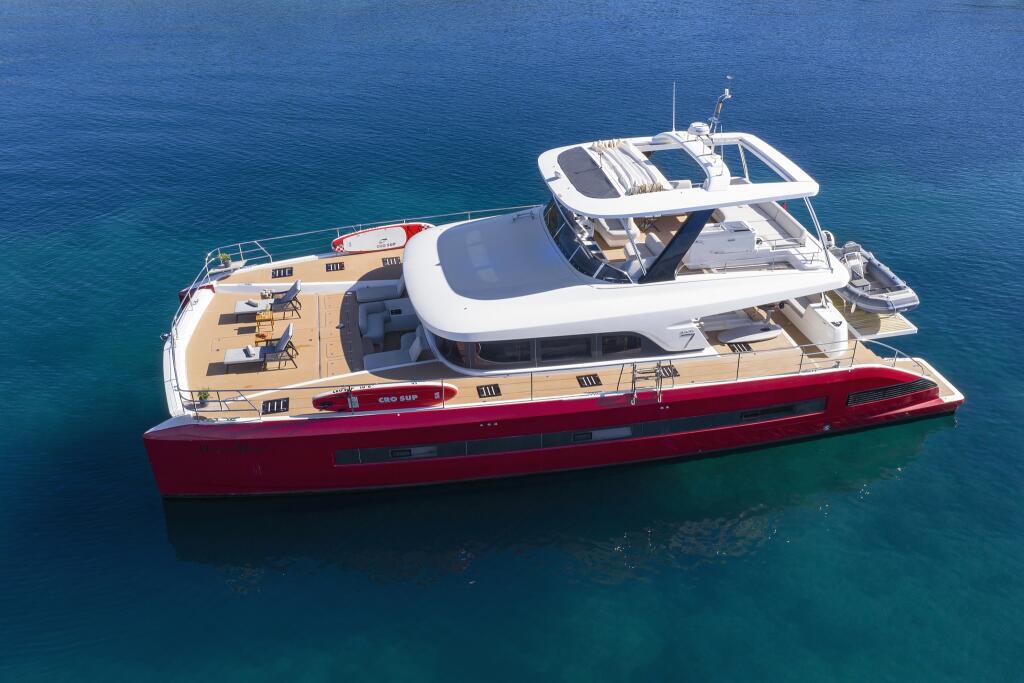 Power catamaran 
