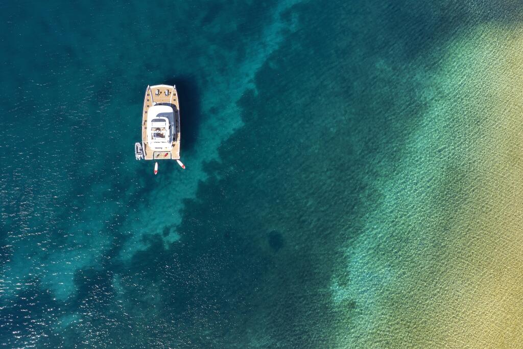 Power catamaran 