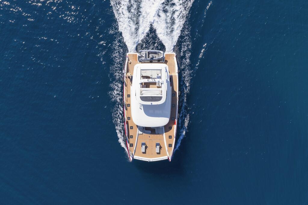 Power catamaran 