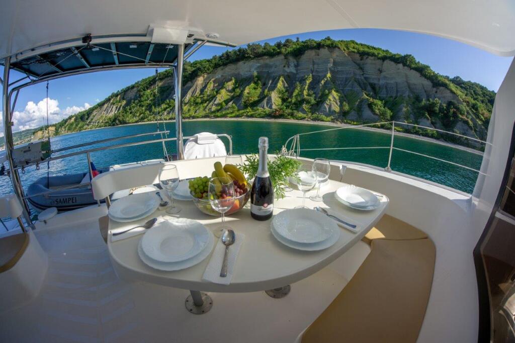 Catamaran 