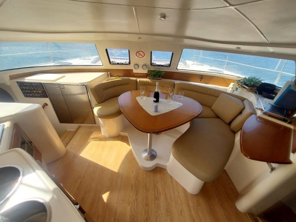 Catamaran 