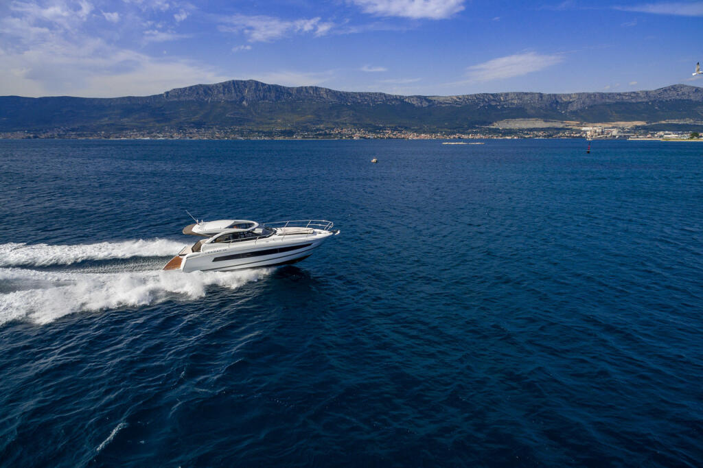 Motoryacht 