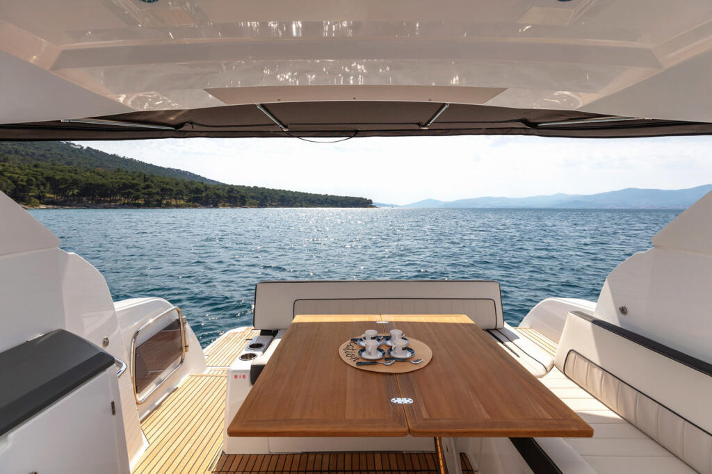 Motoryacht 