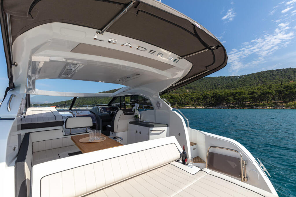 Motoryacht 