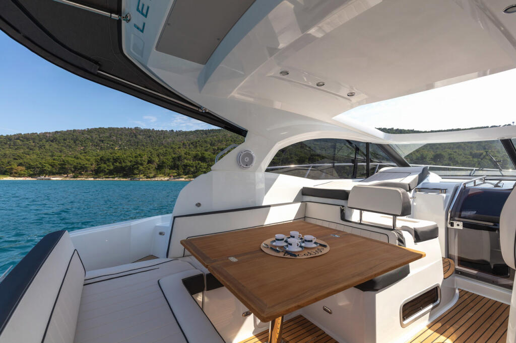 Motoryacht 