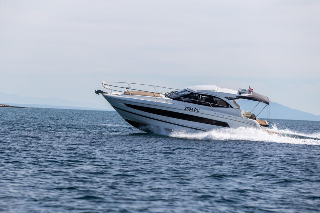 Motoryacht 