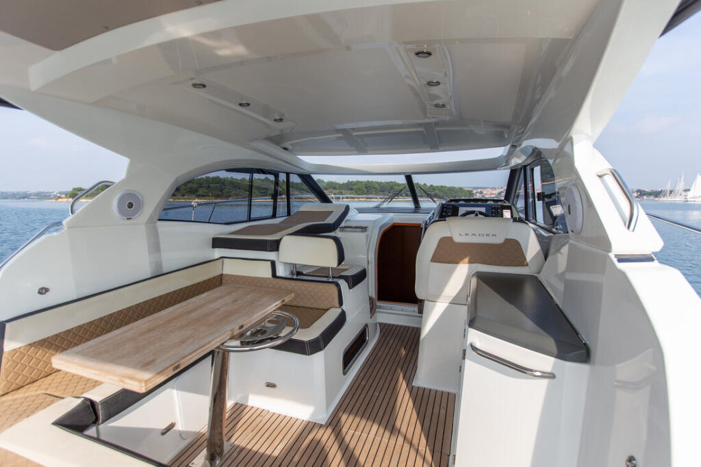 Motoryacht 