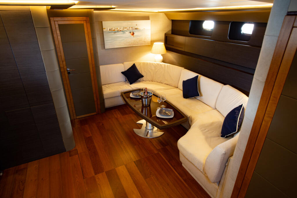 Luxury motor yacht 