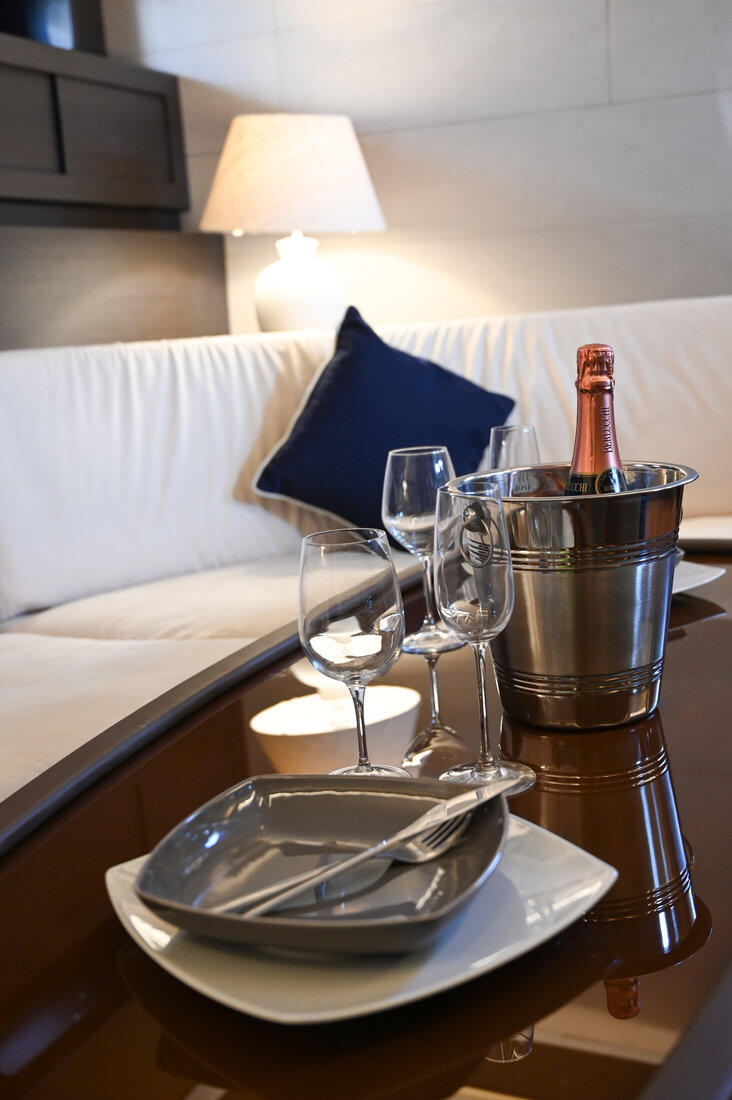 Luxury motor yacht 