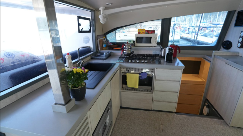 Catamaran 
