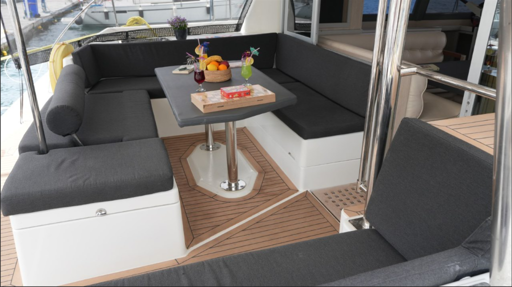 Catamaran 