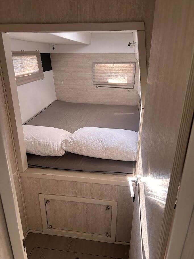 Power catamaran 