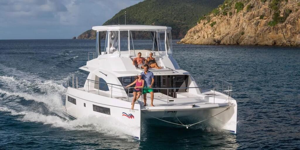 Power catamaran 