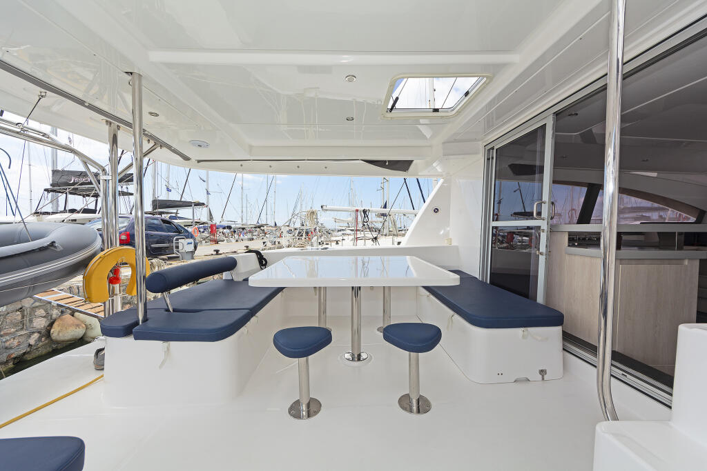 Catamaran 