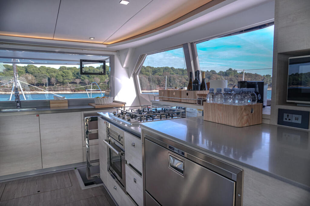 Catamaran 
