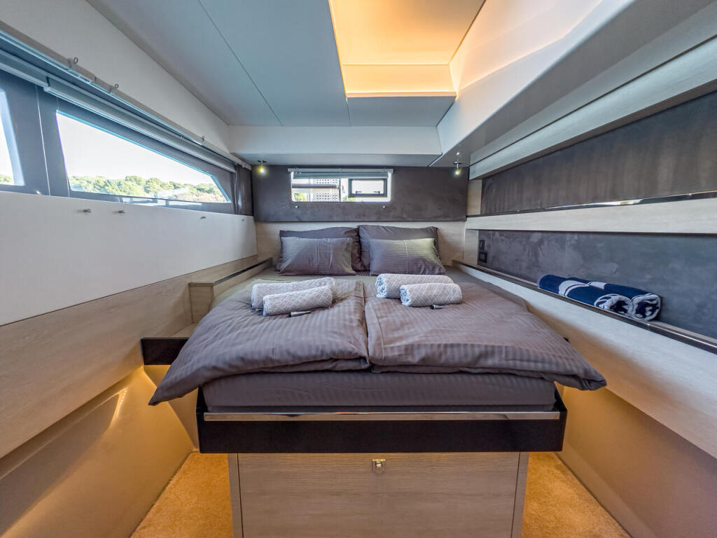 Catamaran 