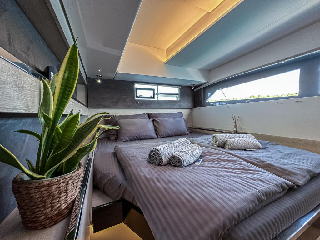 Catamaran 
