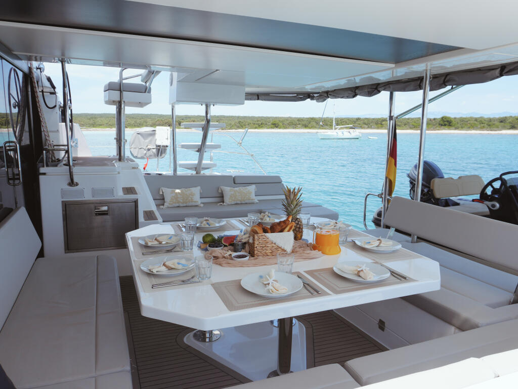 Catamaran 