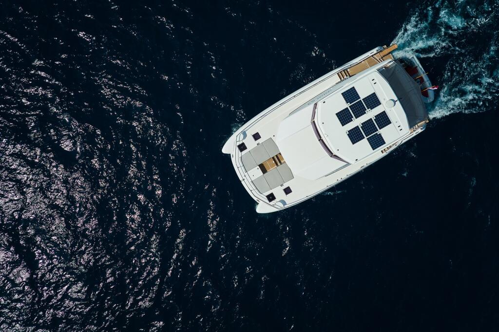 Power catamaran 