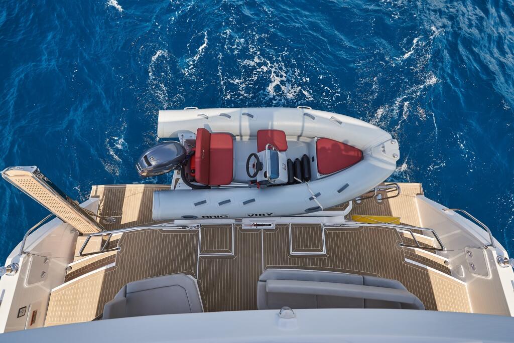 Power catamaran 