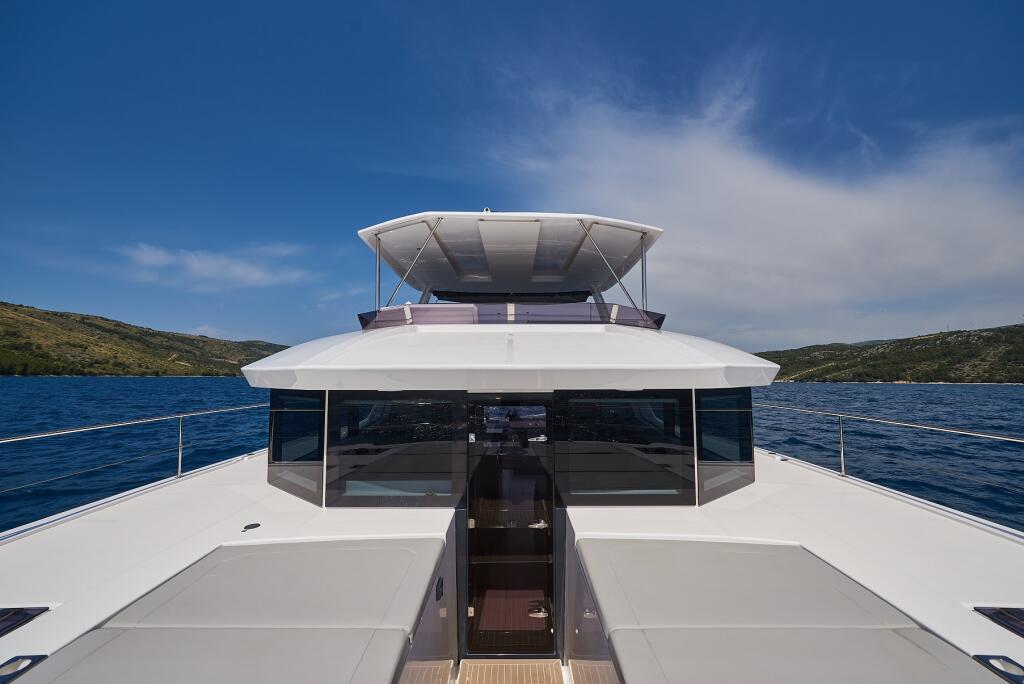 Power catamaran 