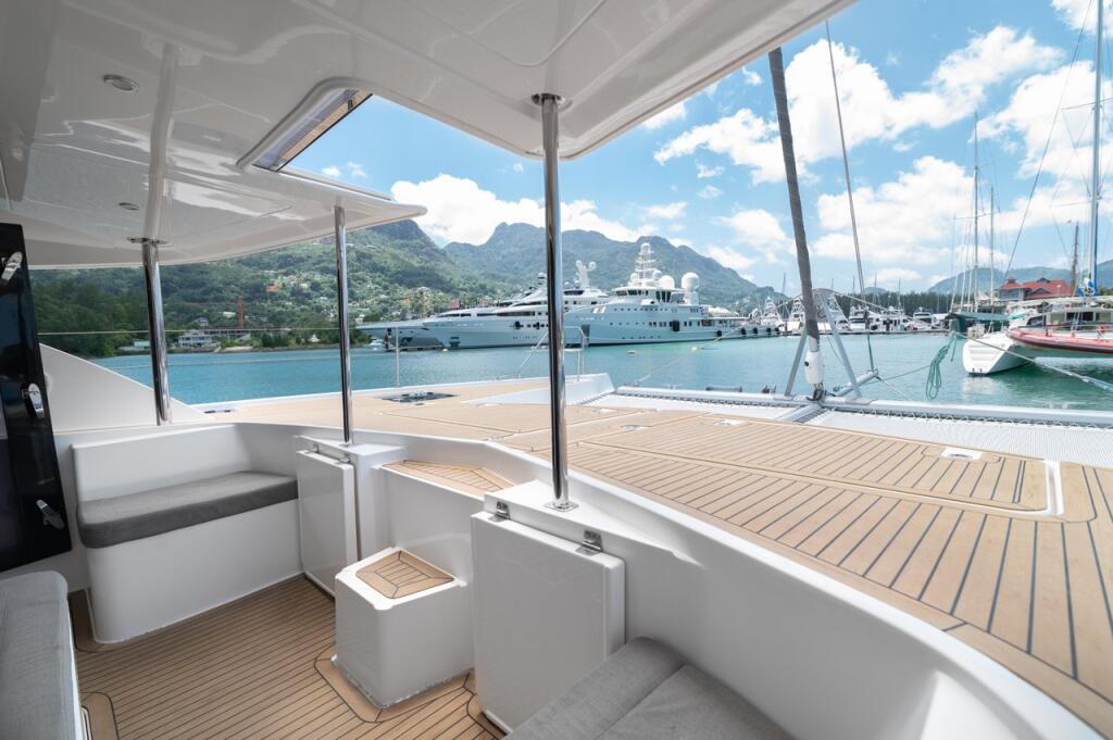 Catamaran 