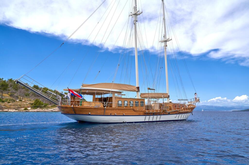 Gulet & Motor Sailer 