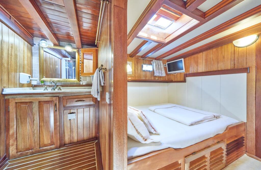 Gulet & Motor Sailer 
