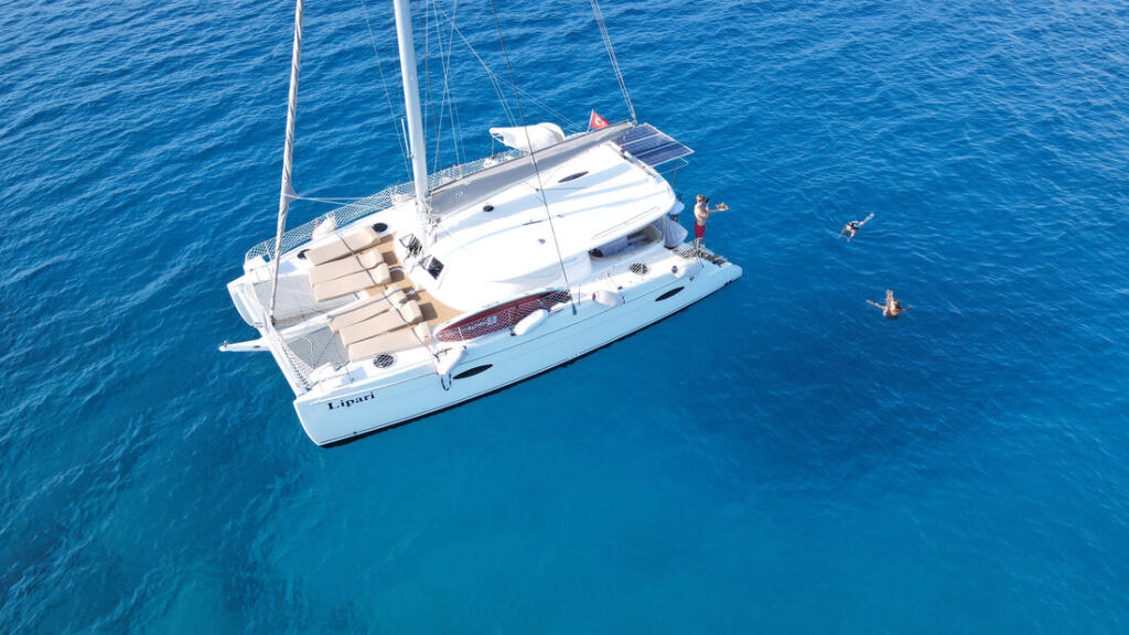 Catamaran 