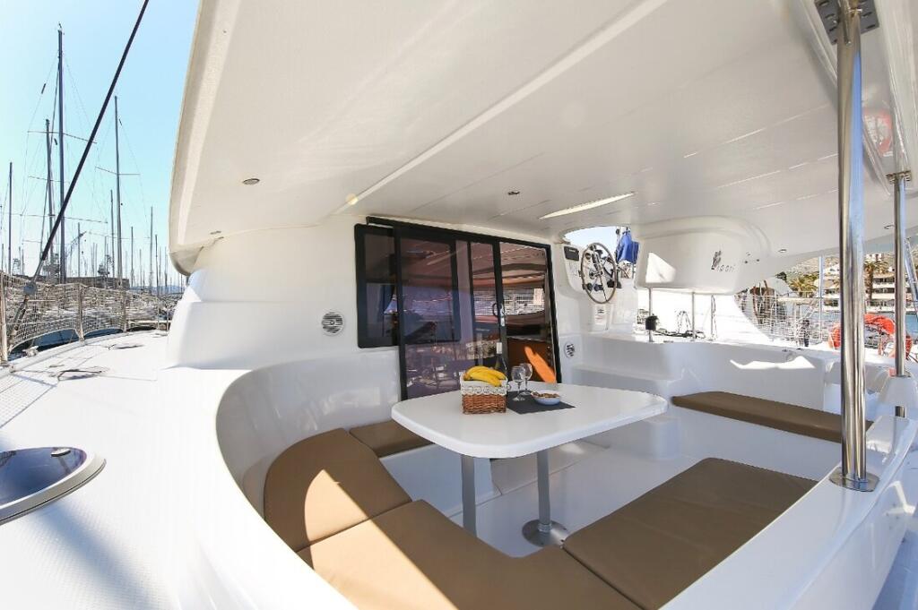 Catamaran 