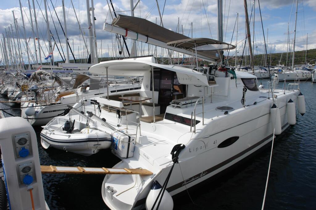 Catamaran 