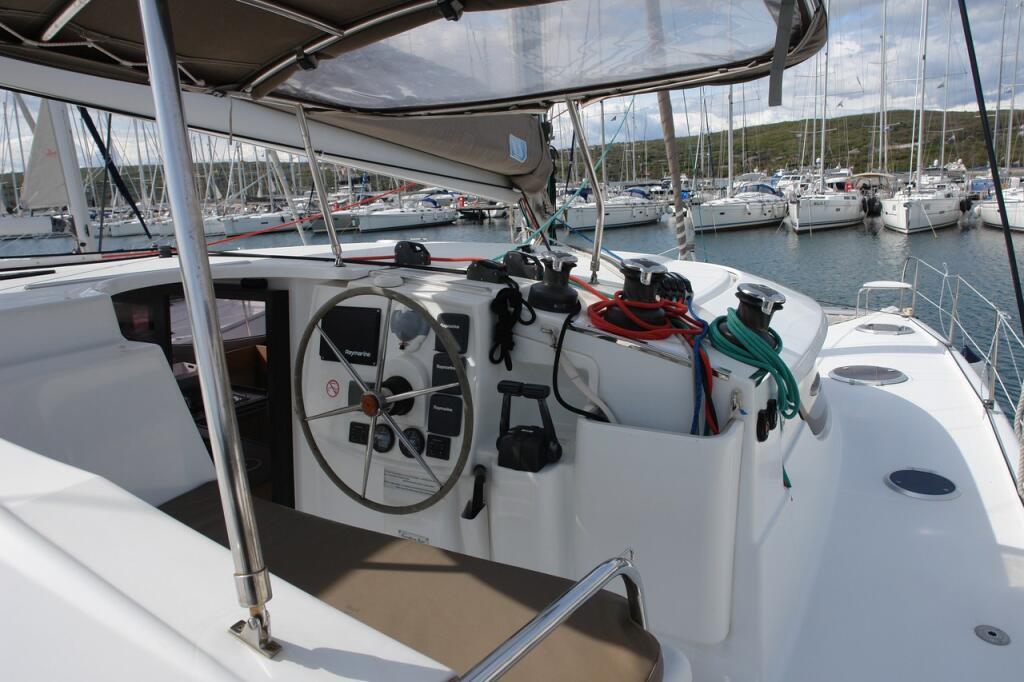 Catamaran 
