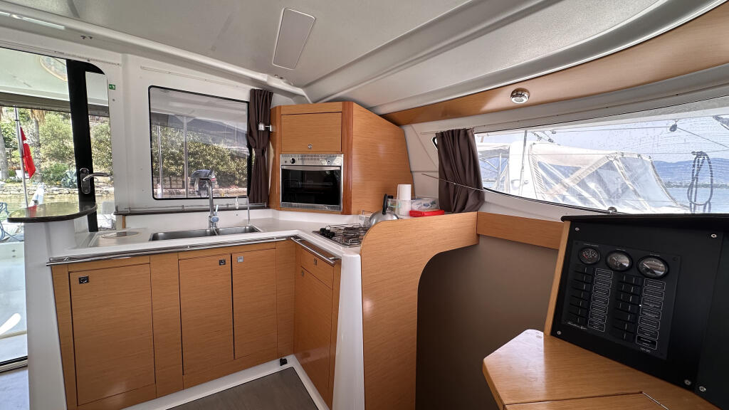 Catamaran 
