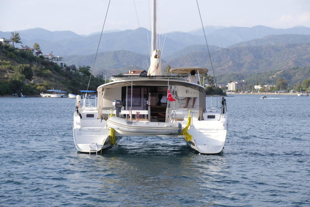 Catamaran 