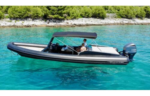 Rubber boat (R.I.B.) 