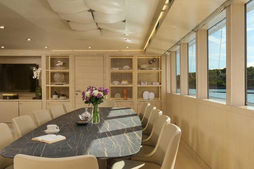 Luxury sailing yacht 