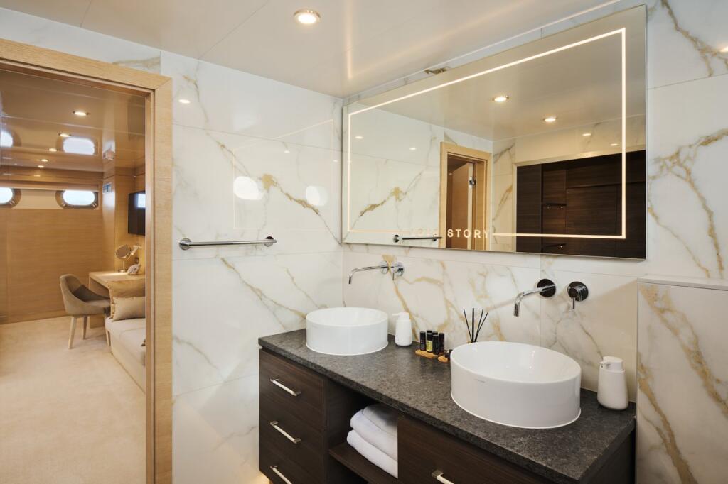 Luxury sailing yacht 