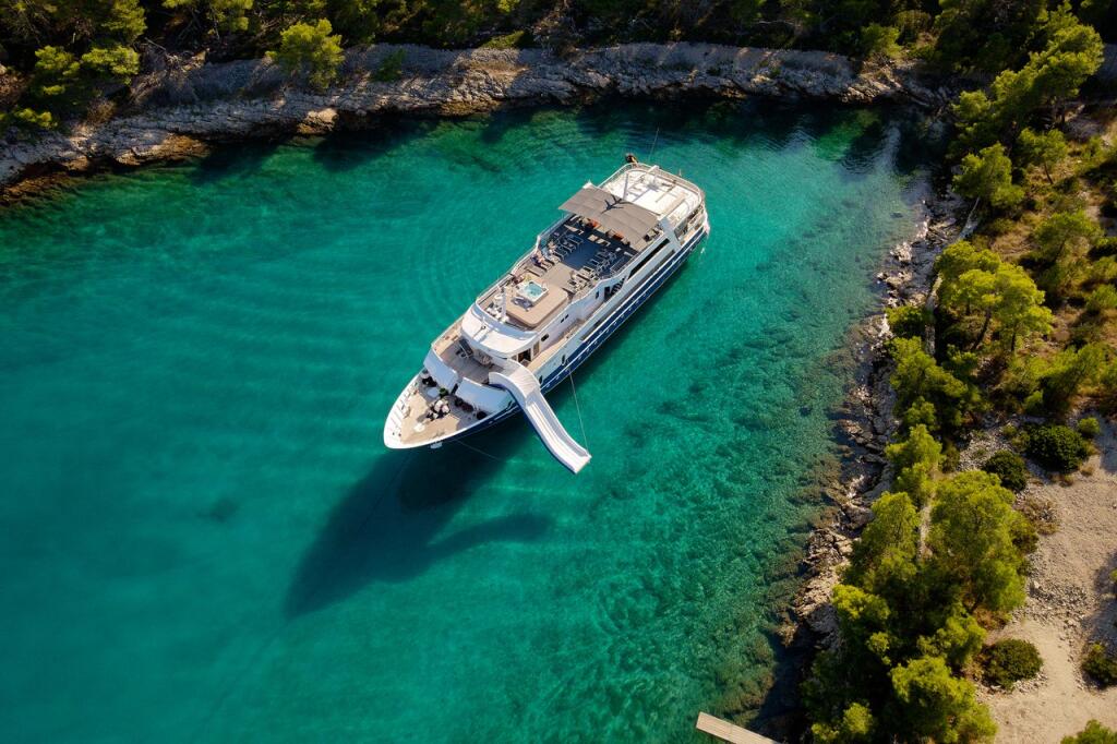 Small Cruise Ship 