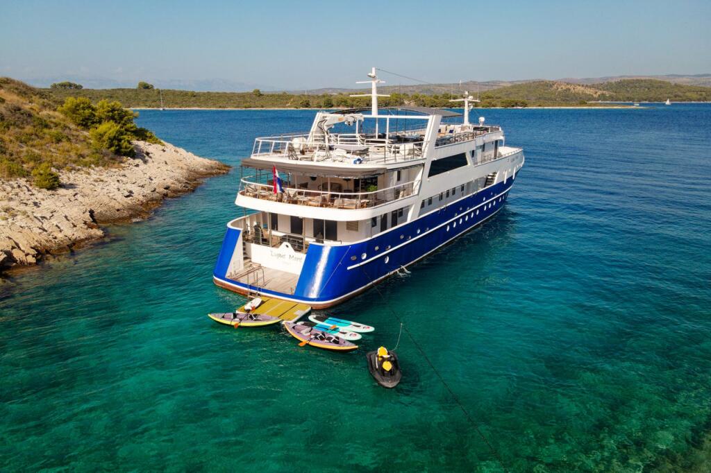 Small Cruise Ship 
