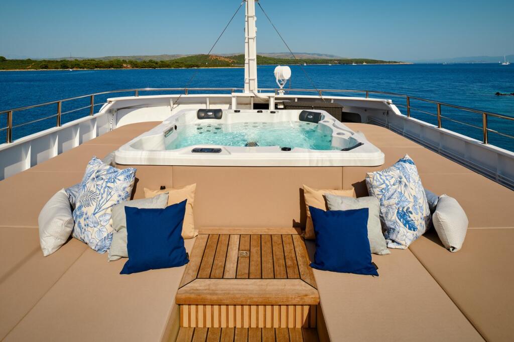 Small Cruise Ship 