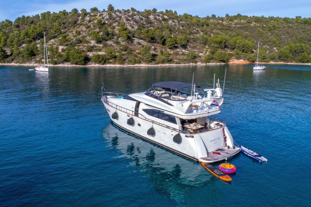 Motoryacht 