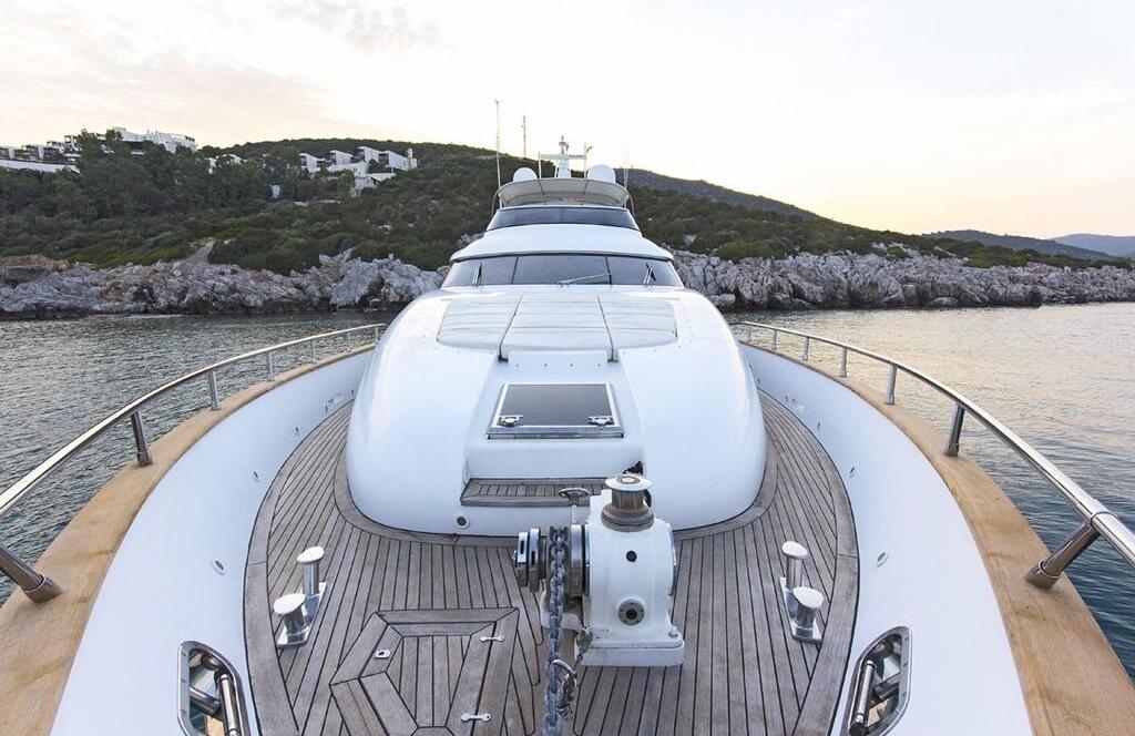 Luxury motor yacht 