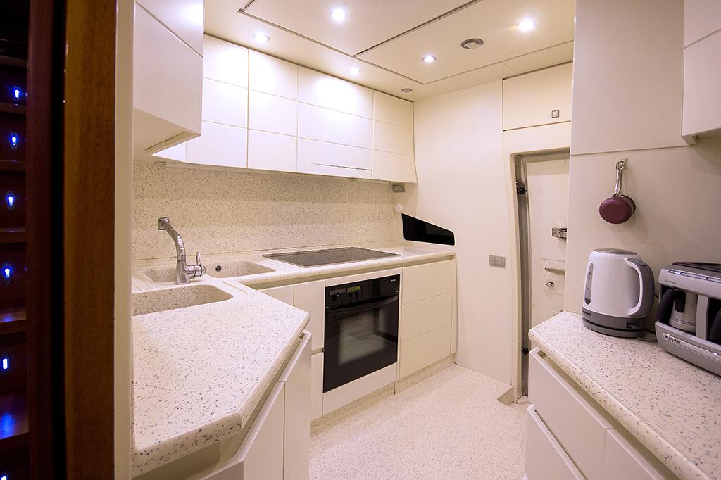 Luxury motor yacht 