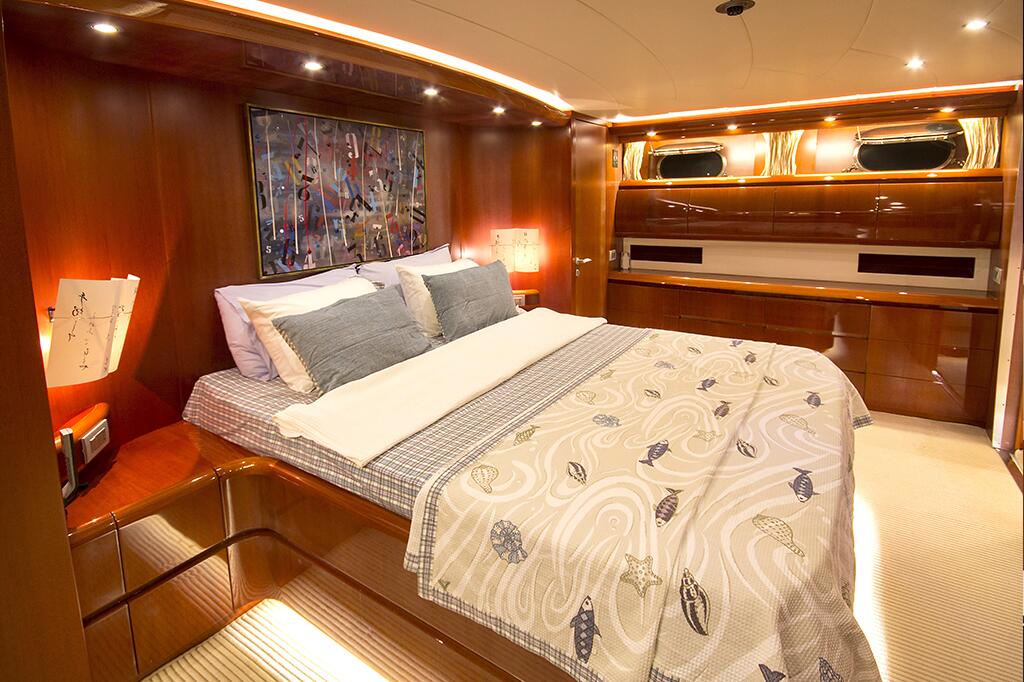 Luxury motor yacht 